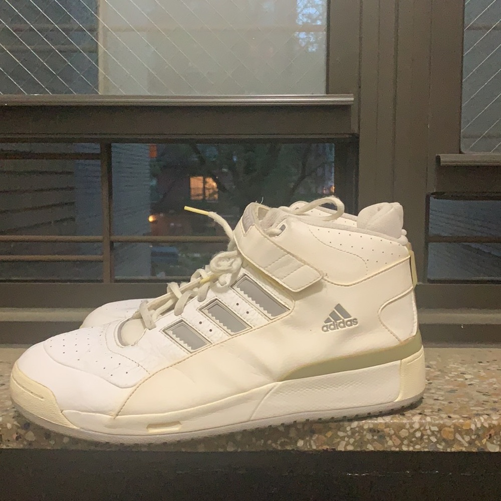 Adidas - Picture 7 of 8